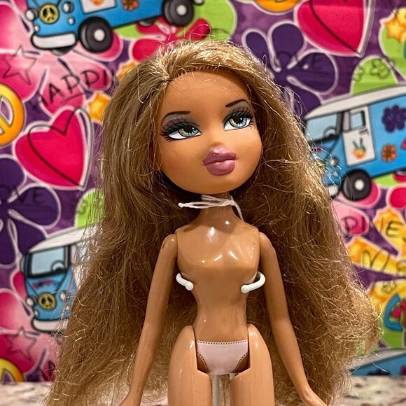 MGA Bratz Doll - Hollywood Style Yasmin #67 Lot 9 - Picture 1 of 3